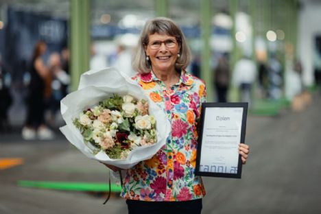 Stolthed i Aalborg: Anita Tracey hdres med Tandlgeforeningens Sundhedspris 2024