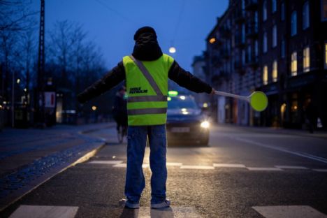 Uanset vind og vejr så står aalborgensiske børn der: 9000 helte hyldes i Tivoli og i LEGOLAND