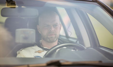 Jan Magnussen tager kegler i ny trafikkampagne