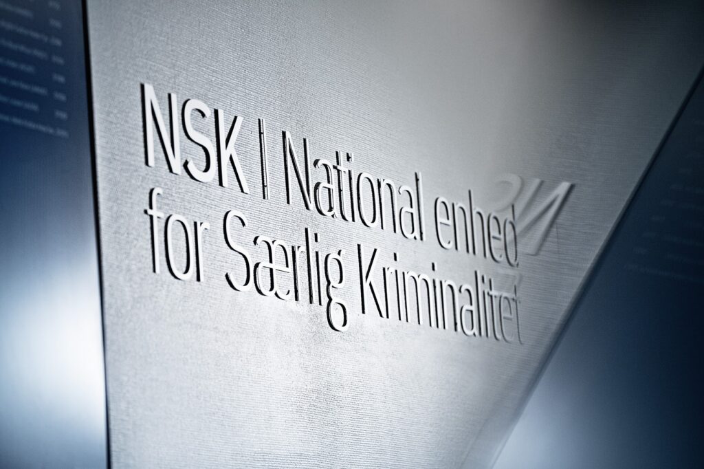 NSK anholder fire personer for hvidvask af over 100 mio. kr. – en sag med tråde til Nørresundby