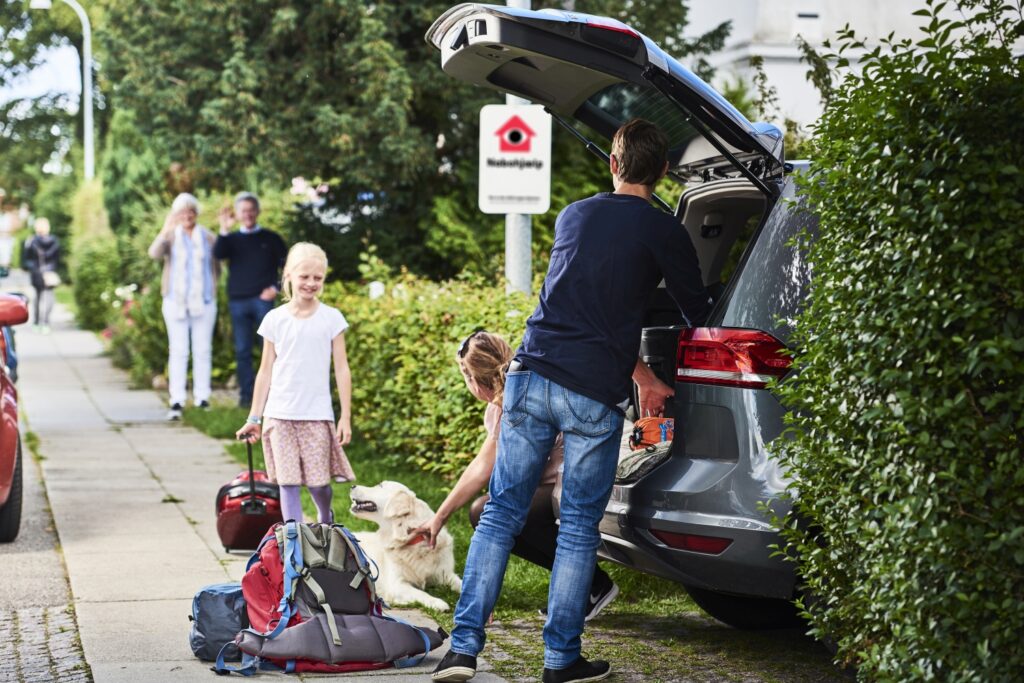 Få dine naboer til at snyde tyven, mens du er på ferie